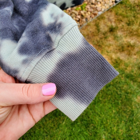 Jane and Delancey Blue Tie-Dye Hoodie Size Medium EUC - Picture 12 of 16